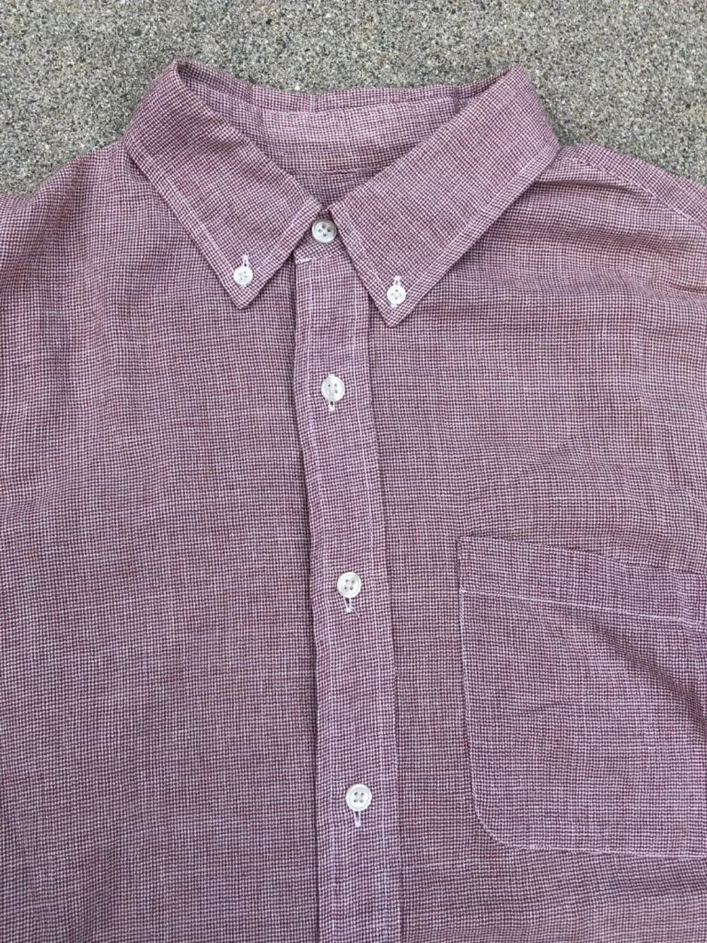 CLUB MONACO Texture Button Down Shirt Men's MEDIUM Standard Fit Red Long Sleeve
